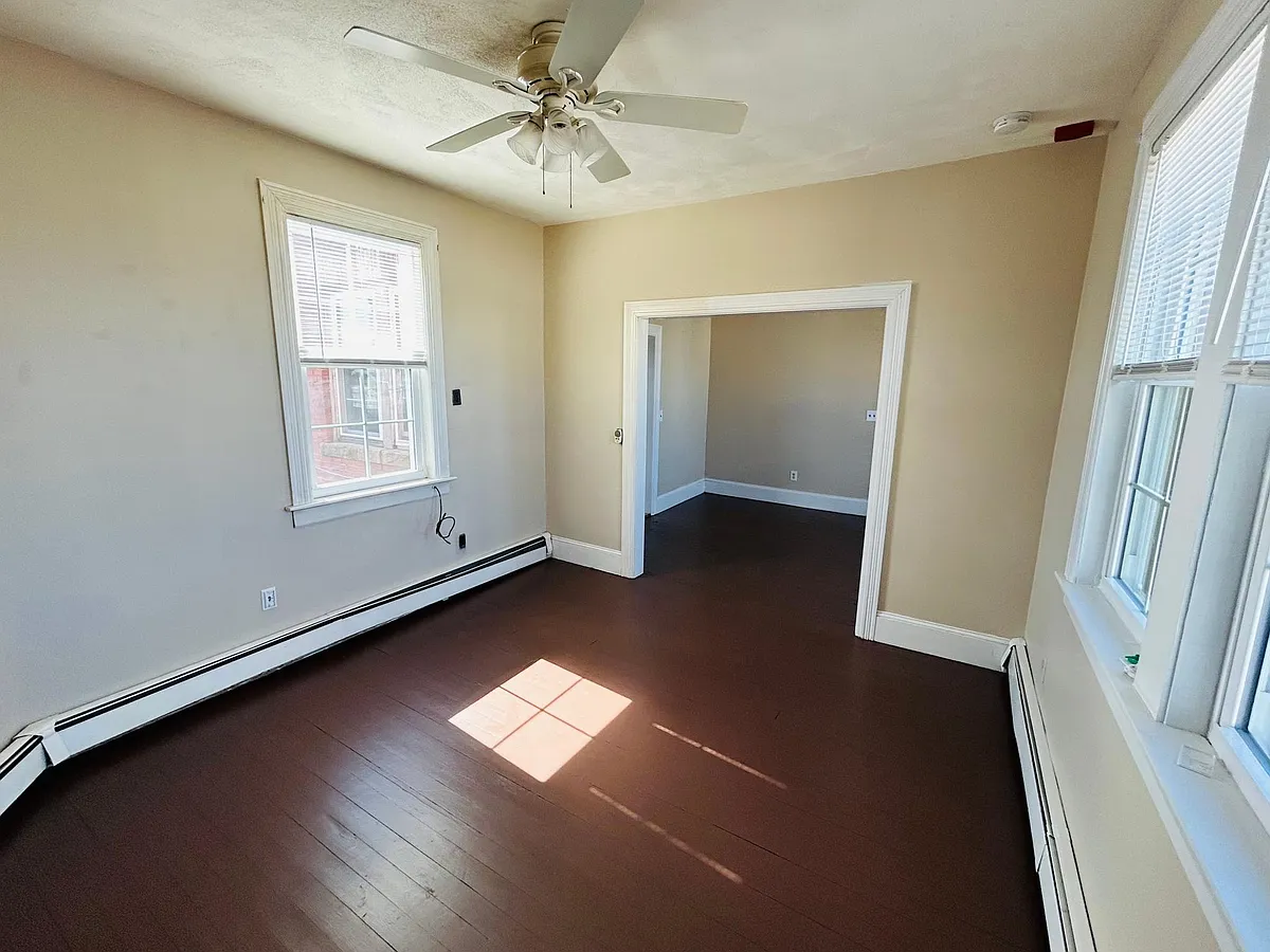 Building Photo - 147 Dean St #3