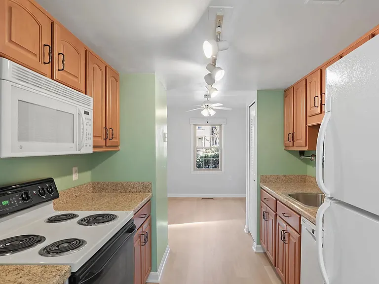 12231 Cinnamon St — Photo 13