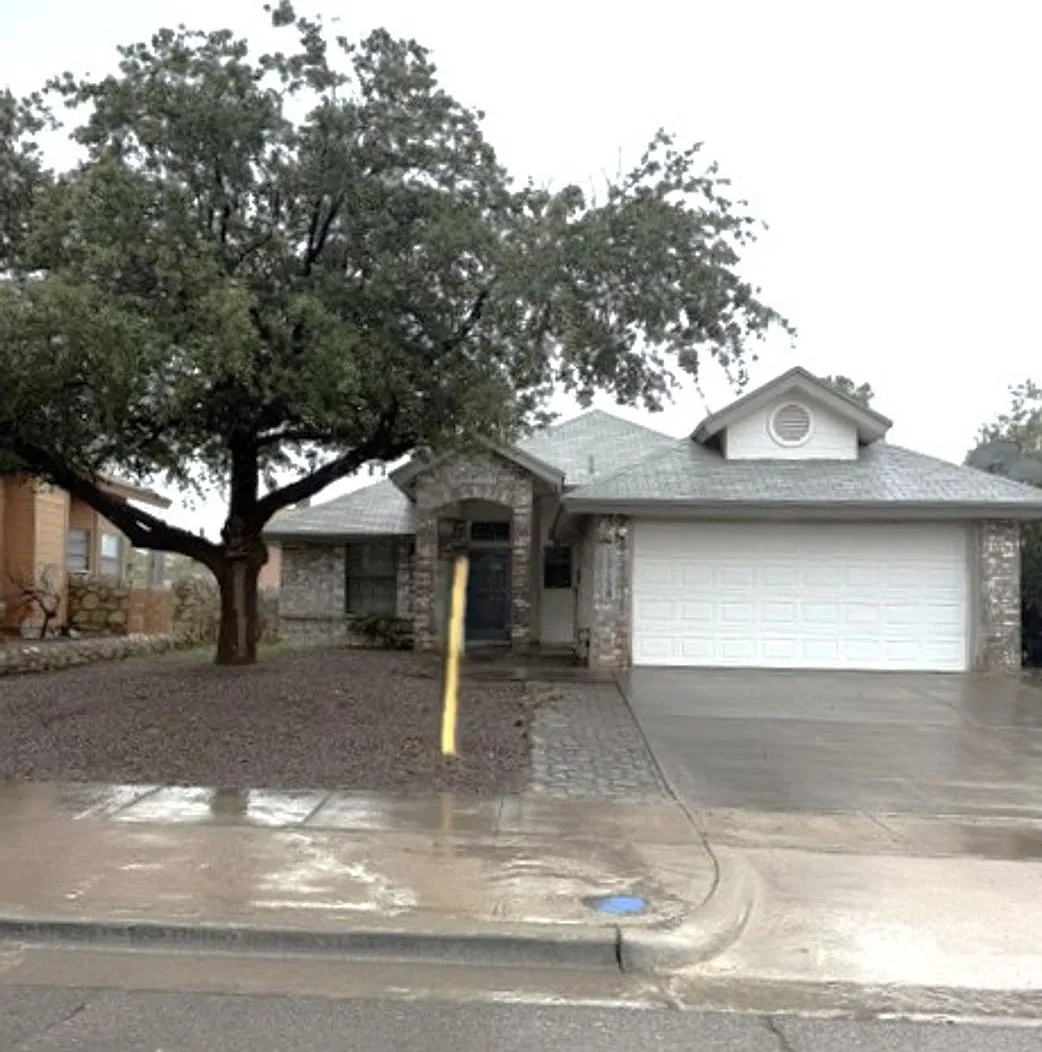 12158 Noel Espinoza — Photo 1