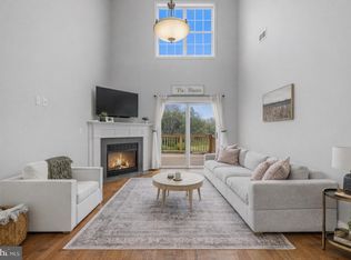 220 W Ridge Ct, Warrenton, VA 20186