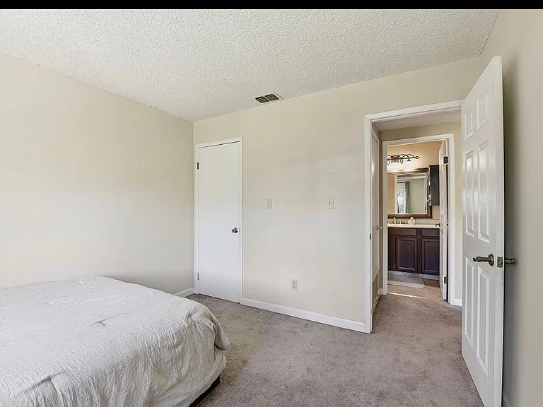 3283 Cambridge Rd — Photo 28