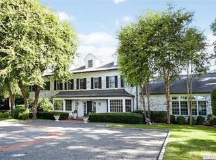 160 Noye Ln, Woodmere, NY 11598