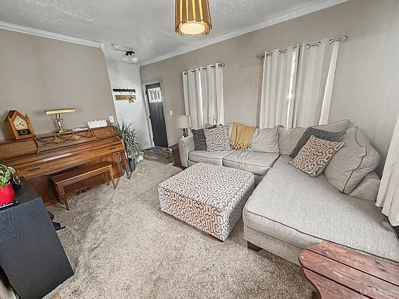 5th image of 213 W Brown St