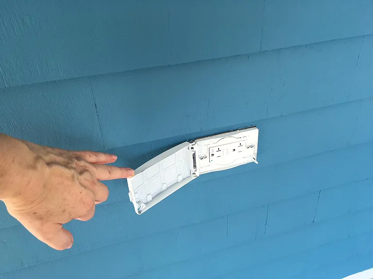 Electrical outlet on back deck