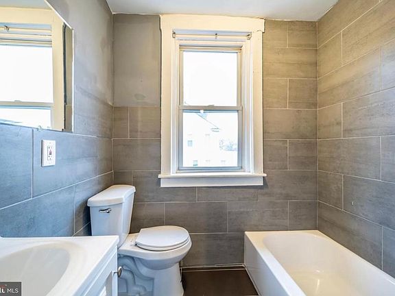 2nd image of 33 S Sussex St #2