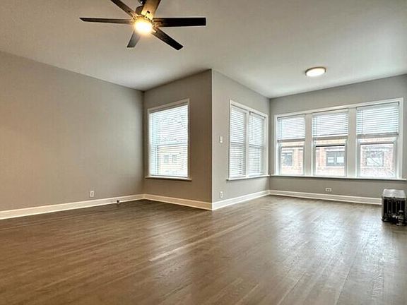 2nd image of 1452-54 W Winnemac Ave #1454-1W