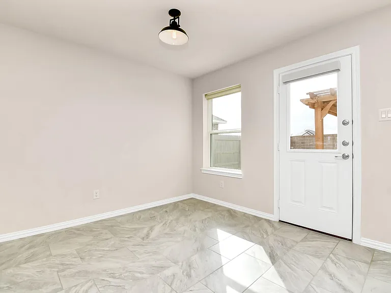 2217 Windy Grove Dr — Photo 14
