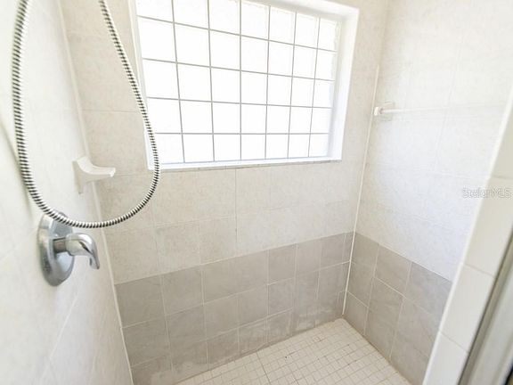 5th image of 2424 Temple Grove Ln