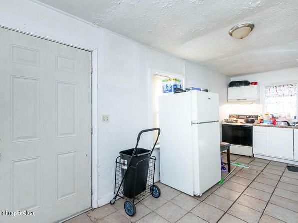 louisville-kentucky-2082374346 picture