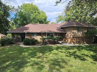 9219 Indian Hills Dr, Clive, IA 50325