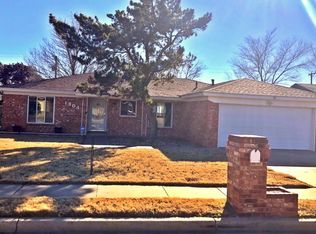 1304 10th St, Shallowater, TX 79363