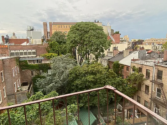 Rented by Metropolitan Equities | media 8