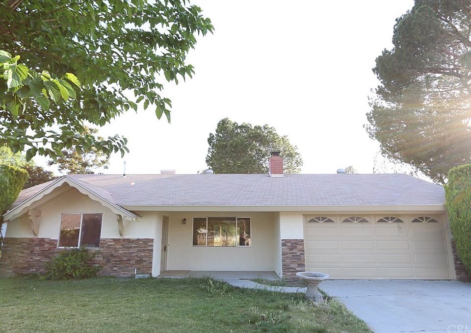 1st image of 1220 De Anza Dr