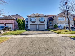 70 Nectarine Cres, Brampton, ON L6S 5Z1