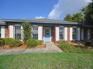 1329 Calcutta Dr, Gulf Breeze, FL 32563