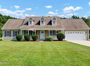 111 Goldie Ln, Beulaville, NC 28518