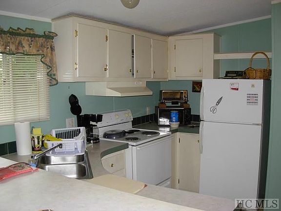 5th image of 91 Beaver Ct