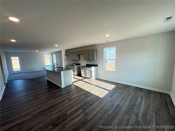 3rd image of 74 Dalton Dr
