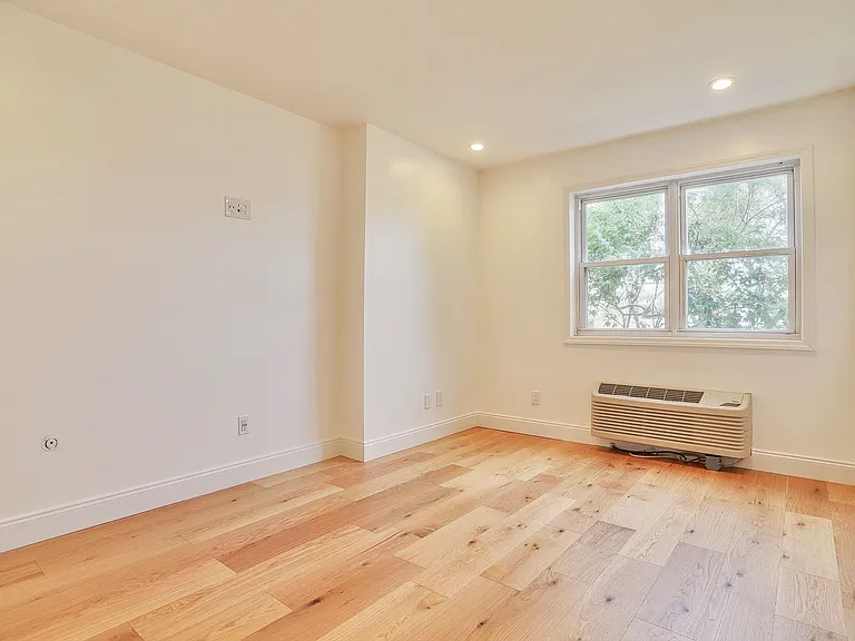 1111 River Rd #G7 — Photo 12