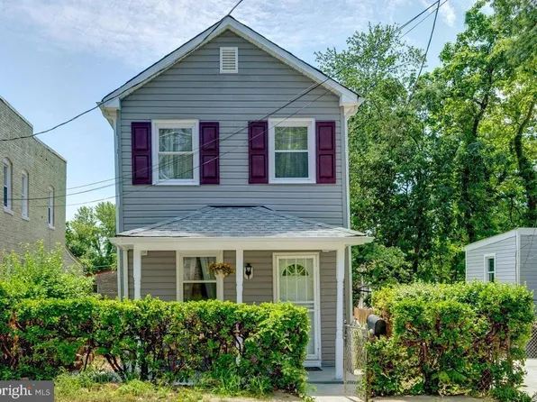 5907 Crown St, Capitol Heights, MD 20743