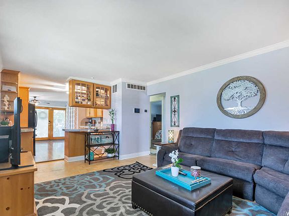 2nd image of 10395 S Zinnia Way