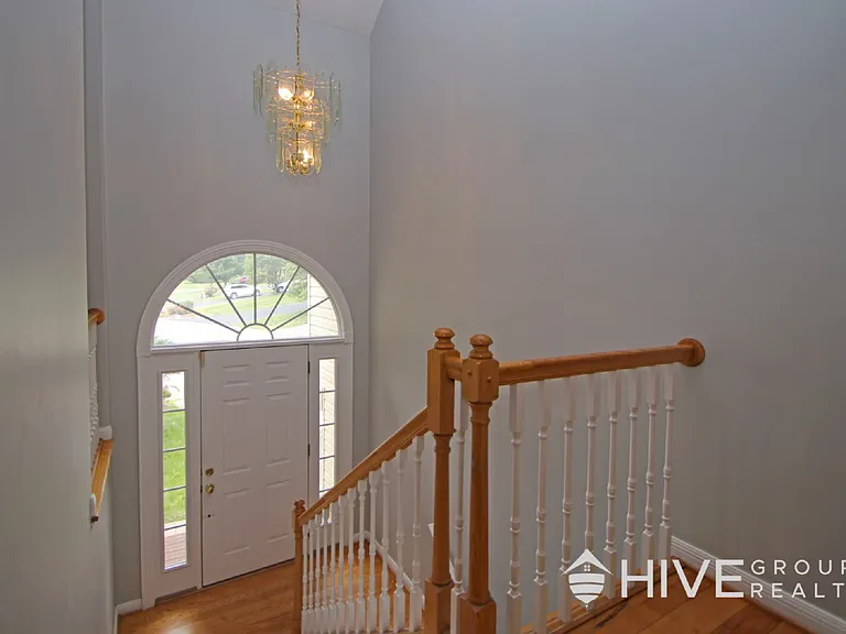155 Chelsea Cir — Photo 7