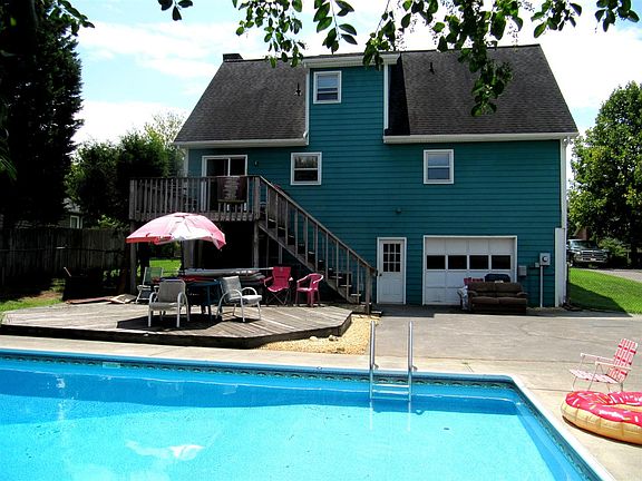 2nd image of 705 Leatherwood Ct