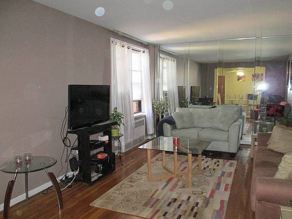 4th image of 2555 Batchelder St APT 3K