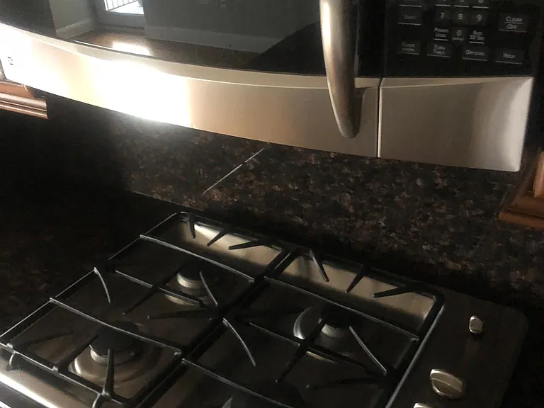 600 W Touhy Ave #401 — Photo 3