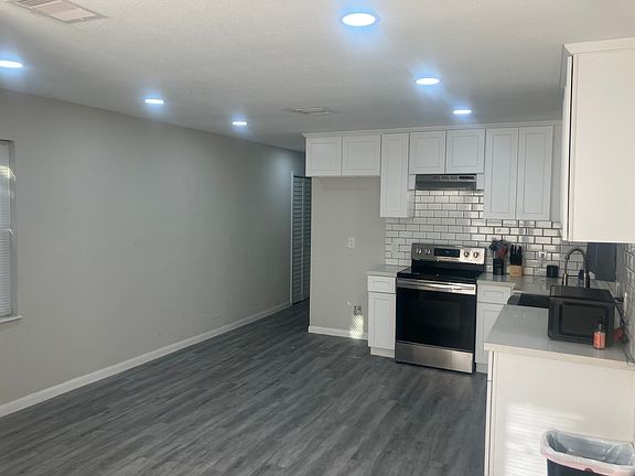 2nd image of 7043 Avenue L