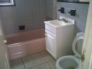2nd image of 4751 NE 3rd Ave