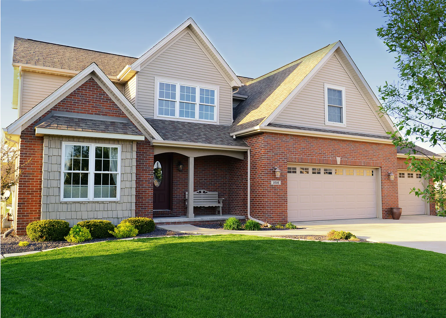 1016 Norway Ct photo 1