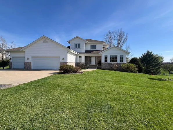 2823 120th St NE, Swisher, IA 52338