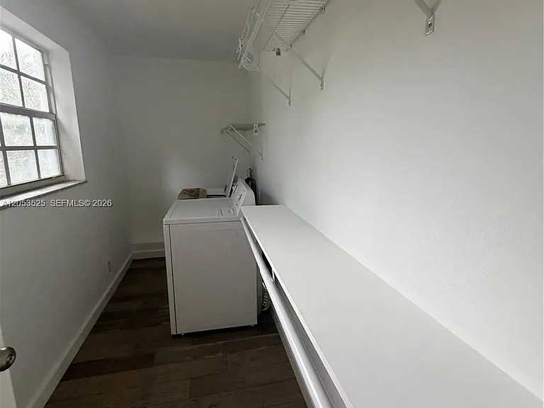 1425 NE 56th St #5 — Photo 10