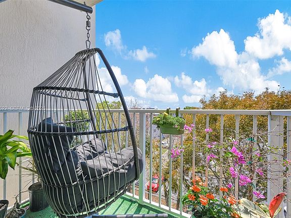 4th image of 11060 SW 196th St APT 514