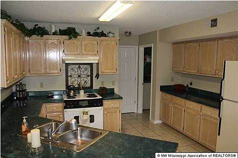 5th image of 5740 Southbend Ln