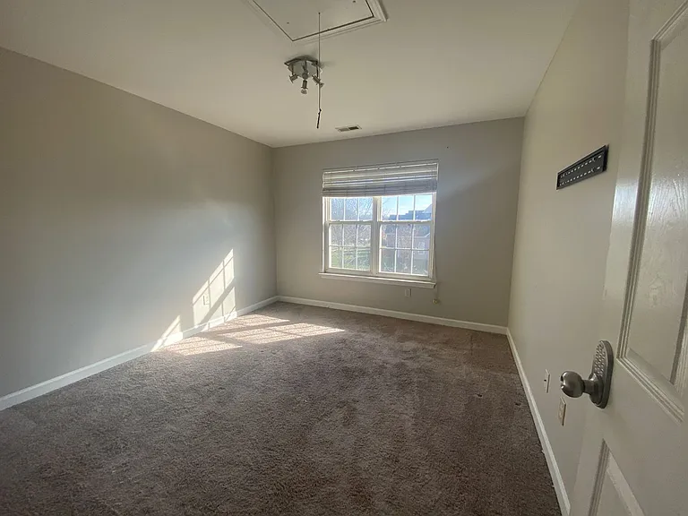 12129 Hampton Place Dr — Photo 23