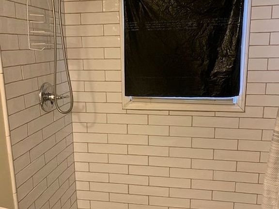 5th image of 2203 Bradley St