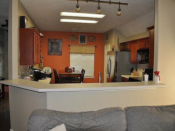 4th image of 2822 White Sands Dr