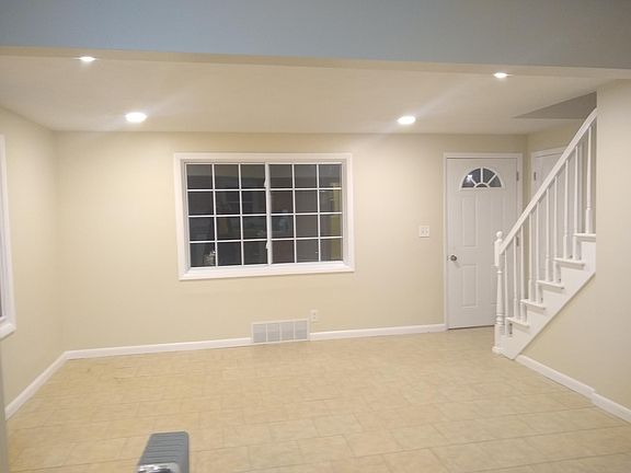 2nd image of 218 Croly St