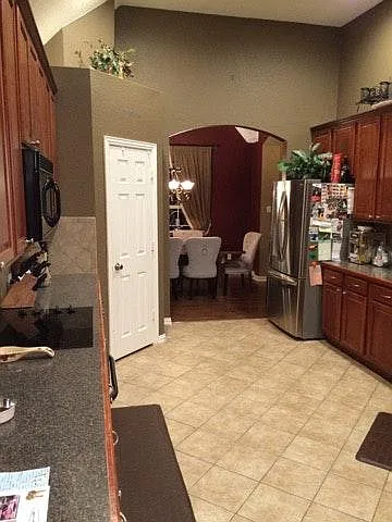 3 bed, 2178 sqft, $2,895 — Photo 2