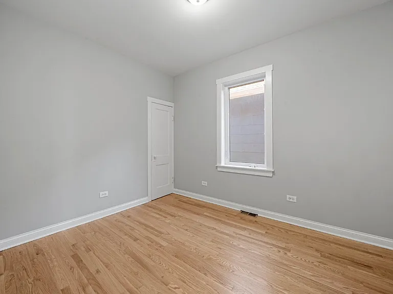 1532 Lombard Ave — Photo 14