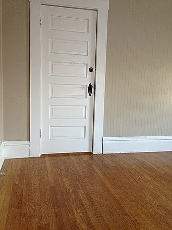 1247 Plainfield Ave NE — Photo 2