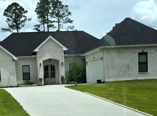 17 Forrest View Dr, Carriere, MS 39426