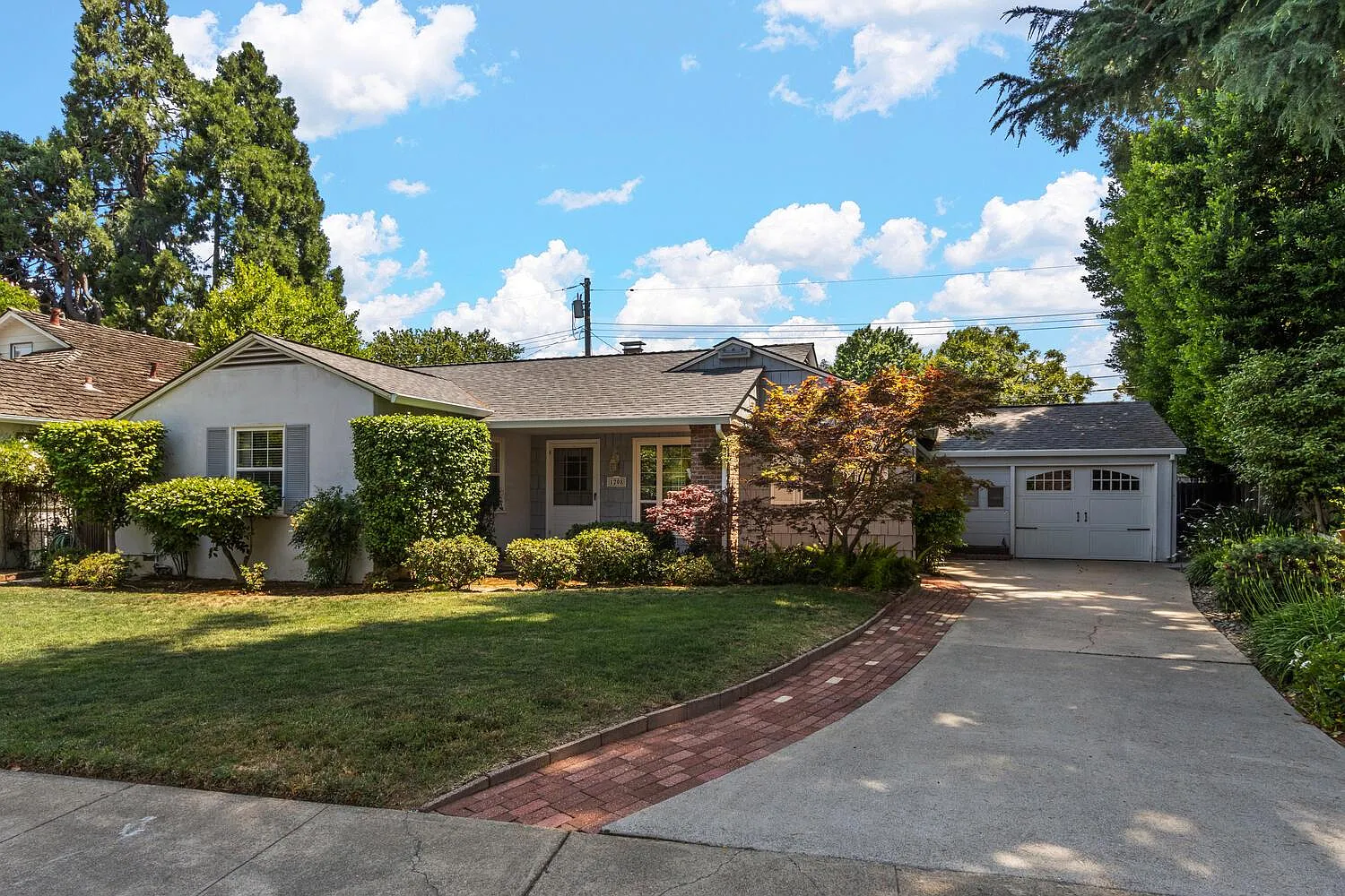 1208 Weller Way photo 1