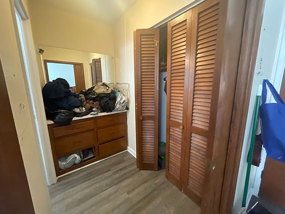 2nd image of 1417 N Prospect Ave #210