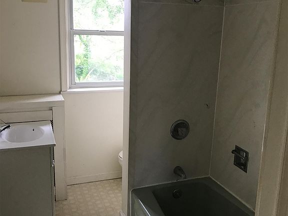 2nd image of 510 Wayne St #2