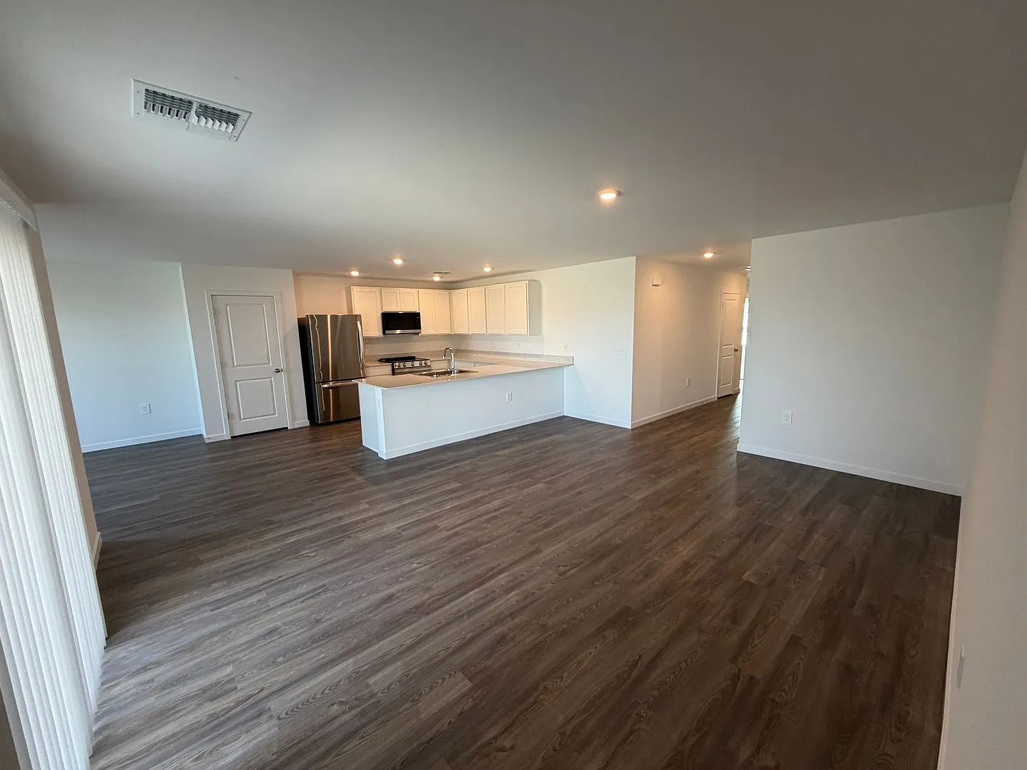 Newly Built 4 Bedroom 2 Bath in Coolidge — Photo 3