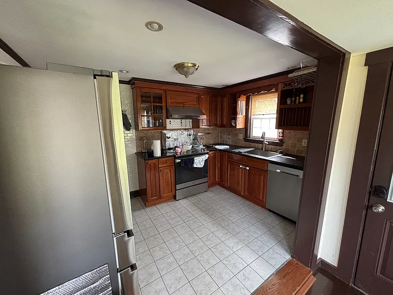 12 Eliot St — Photo 7
