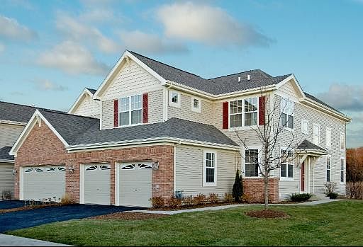 1st image of 272 Remington Dr #8-1